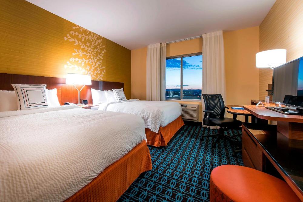 Queen Room with 2 Queen Beds interior